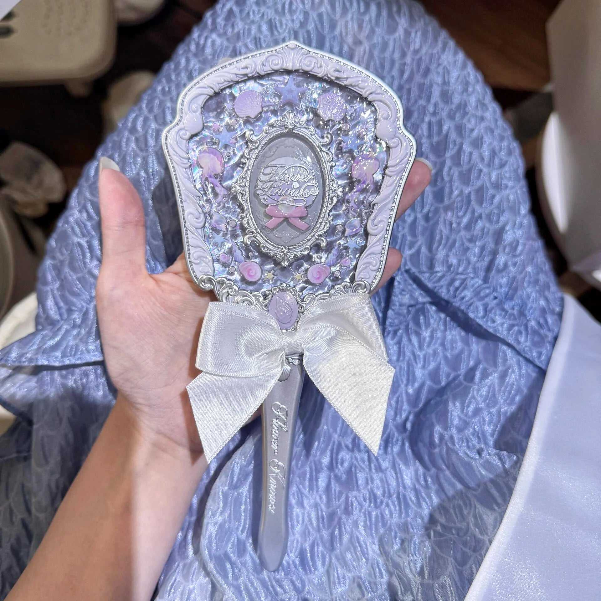 Flower Knows Butterfly Cloud Collar Collection Cosmetic Mirror Hand Holding Mirror Exquisite Relief Makeup Tools Mermaid Mirror